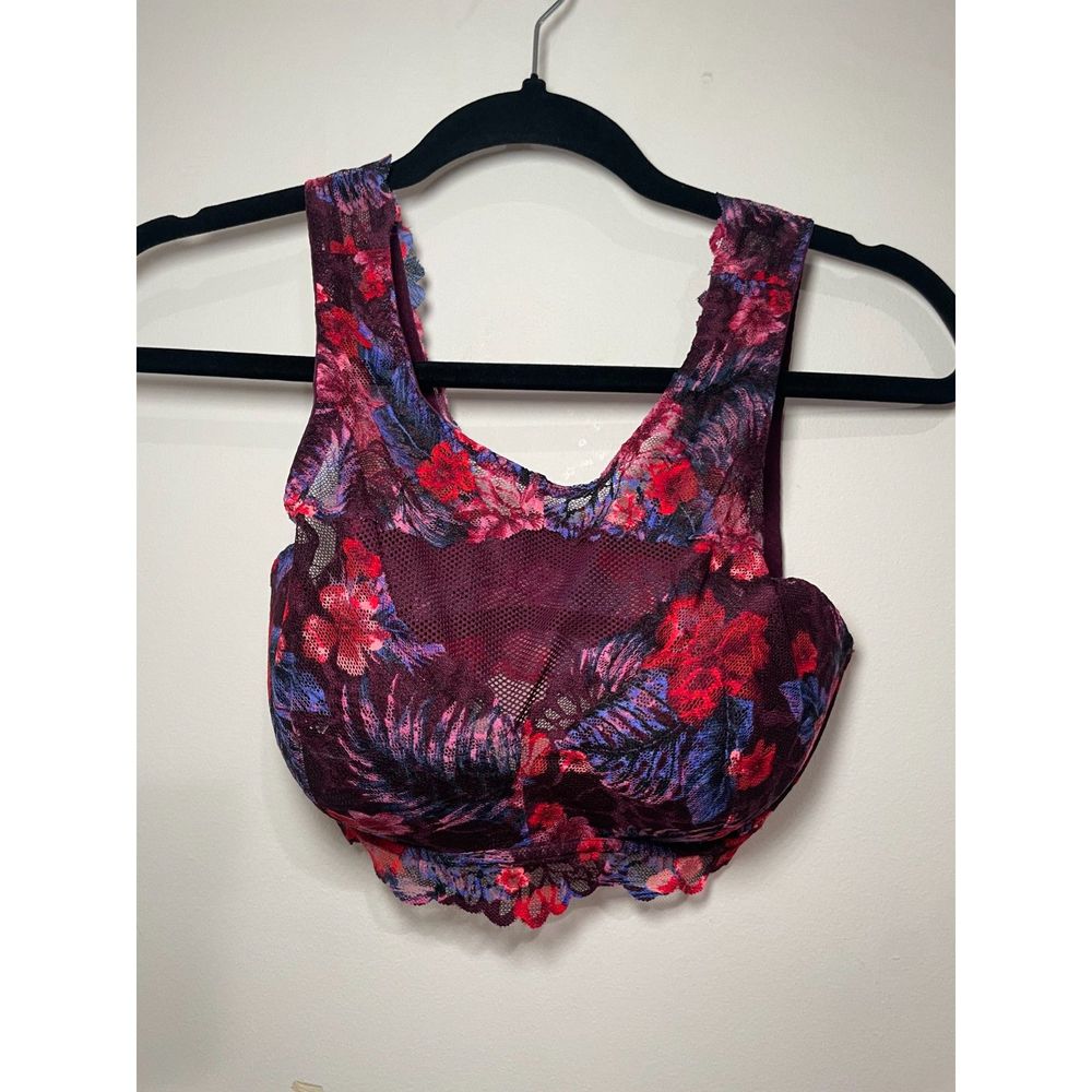 PINK Victoria’s Secret‎ Very sexy floral lace bralette size M/M Cami Lace